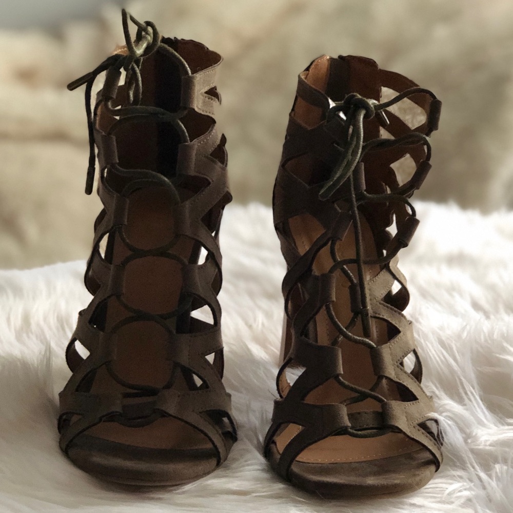 Bamboo Olive Green Strapless Heels